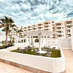 Διαμέρισμα Ocean Garden, Ac, Sun Terrace, Heated Pool, Parking, Pp901