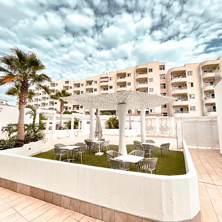 Apartment Ocean Garden, Ac, Sun Terrace, Heated Pool, Parking, Pp901